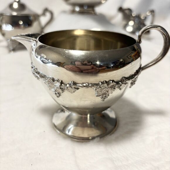 Vintage Ornate Silver Plate Creamer & Sugar Lot – Viking, WM Rogers, Mixed - Picture 5 of 16